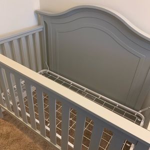 BABY CRIB GREY